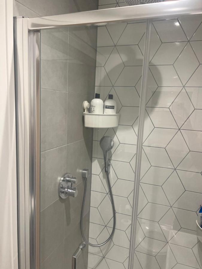 London Heathrow Airport Apartment Voyager House Terminal 12345 - Ev Electric And Parking Available Hillingdon Extérieur photo