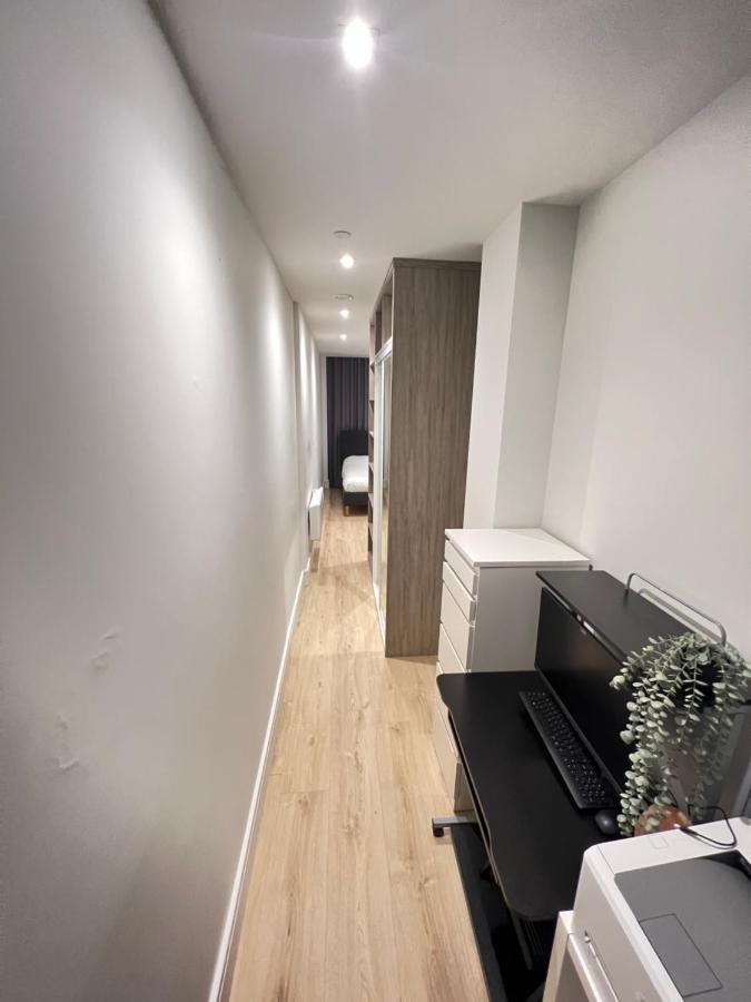 London Heathrow Airport Apartment Voyager House Terminal 12345 - Ev Electric And Parking Available Hillingdon Extérieur photo