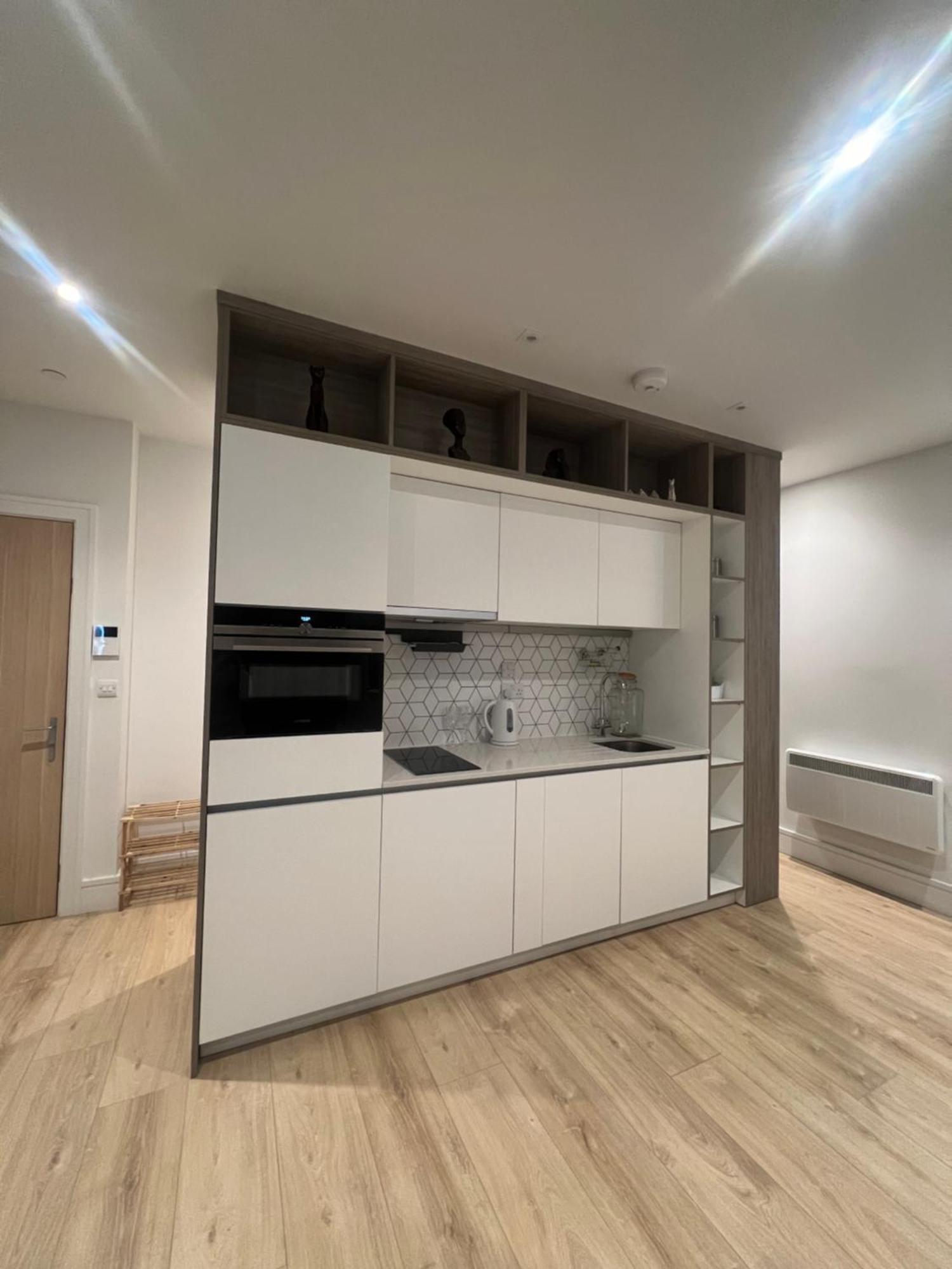 London Heathrow Airport Apartment Voyager House Terminal 12345 - Ev Electric And Parking Available Hillingdon Extérieur photo