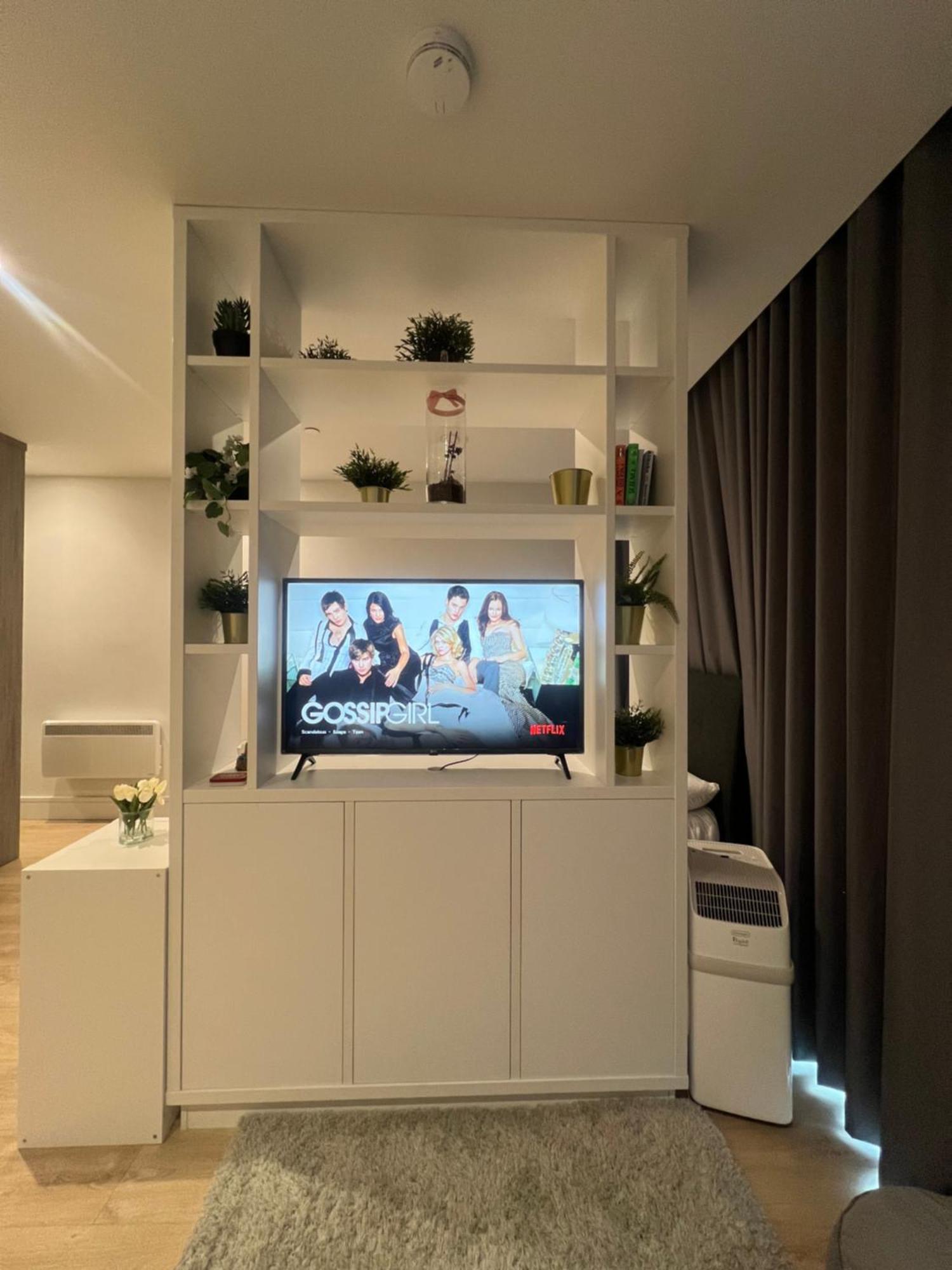 London Heathrow Airport Apartment Voyager House Terminal 12345 - Ev Electric And Parking Available Hillingdon Extérieur photo
